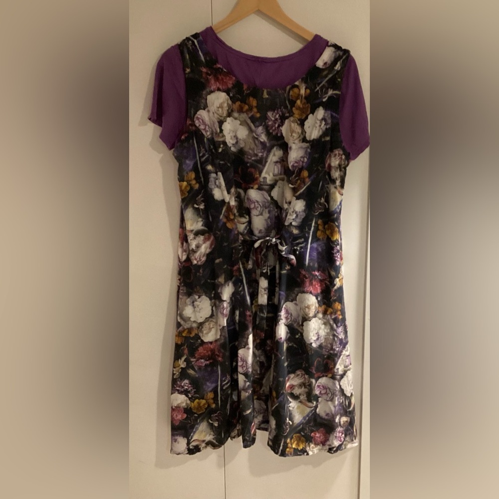 Blue Sky Floral sleeveless dress with back tie, XL, pockets!